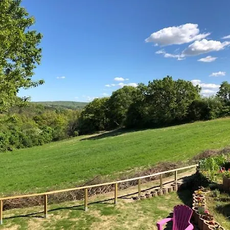 La Maison De Lalouette Bed and Breakfast