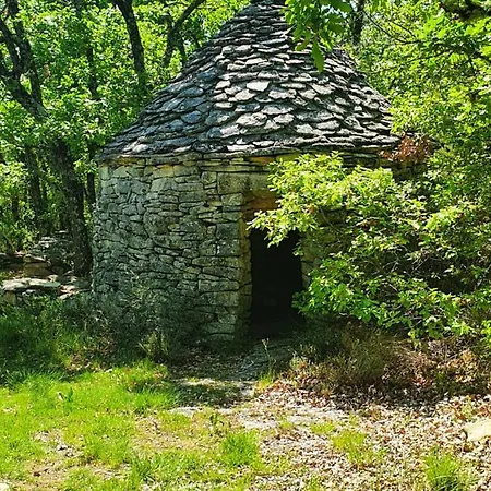 La Maison De Lalouette Bed and Breakfast 3*