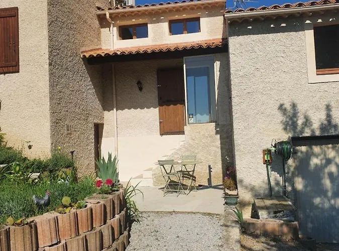 La Maison De Lalouette Bed & Breakfast 3*