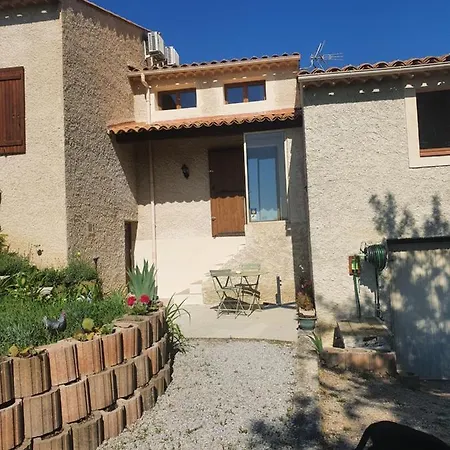 La Maison De Lalouette Bed & Breakfast 3*